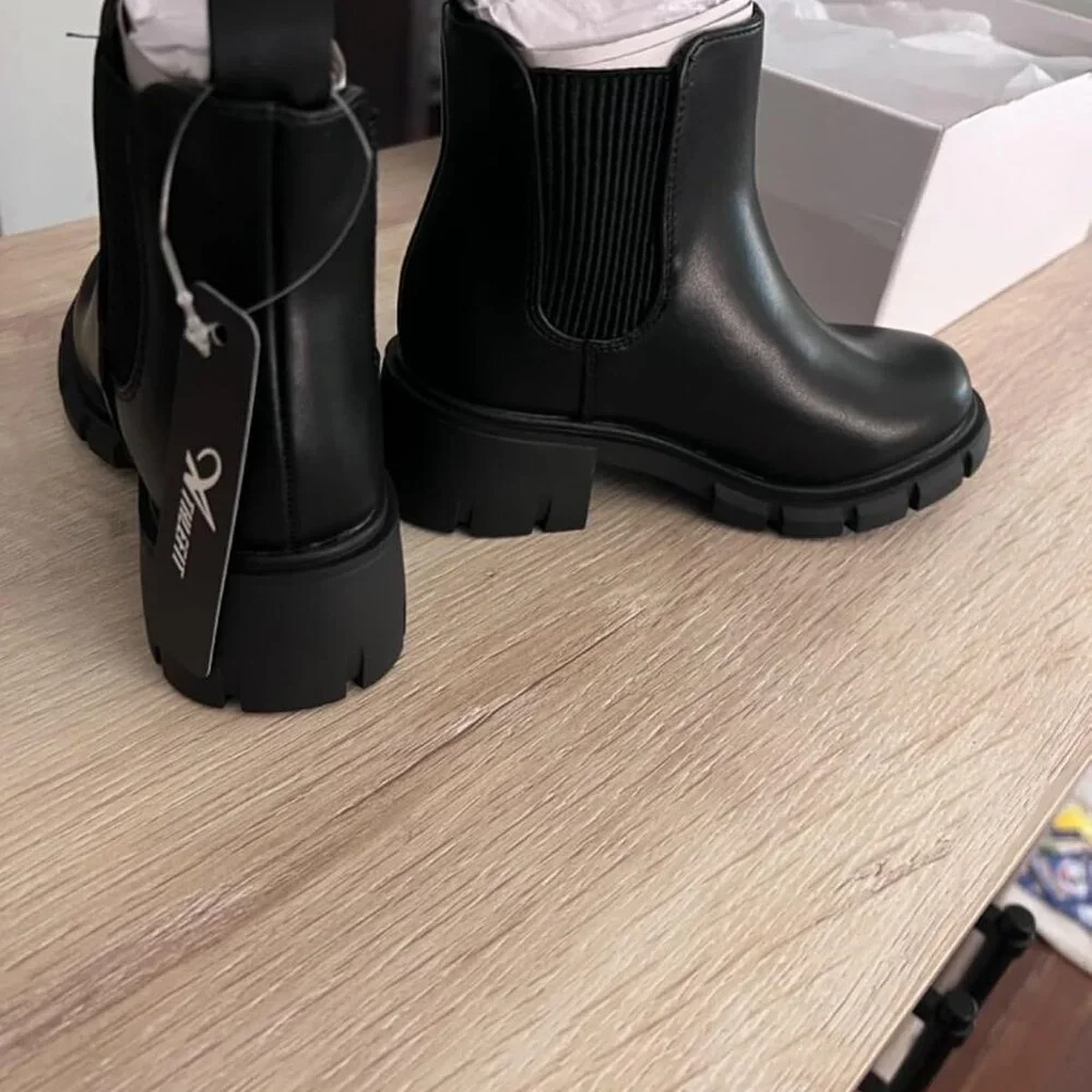 🆕Girls Black Polyurethane Cowgirl Ankle Comfortable Slip on Lug Sole Boot